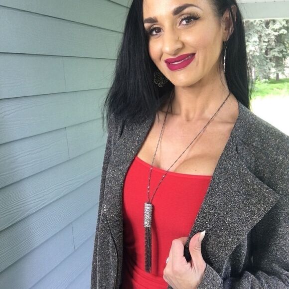 Jewelry - NWT Fashion necklace tassels 